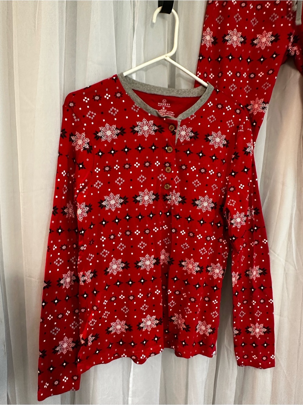 Honest Baby Company Red Snowflake Henley Pajama Top and Jogger Bottoms - Picture 2 of 10